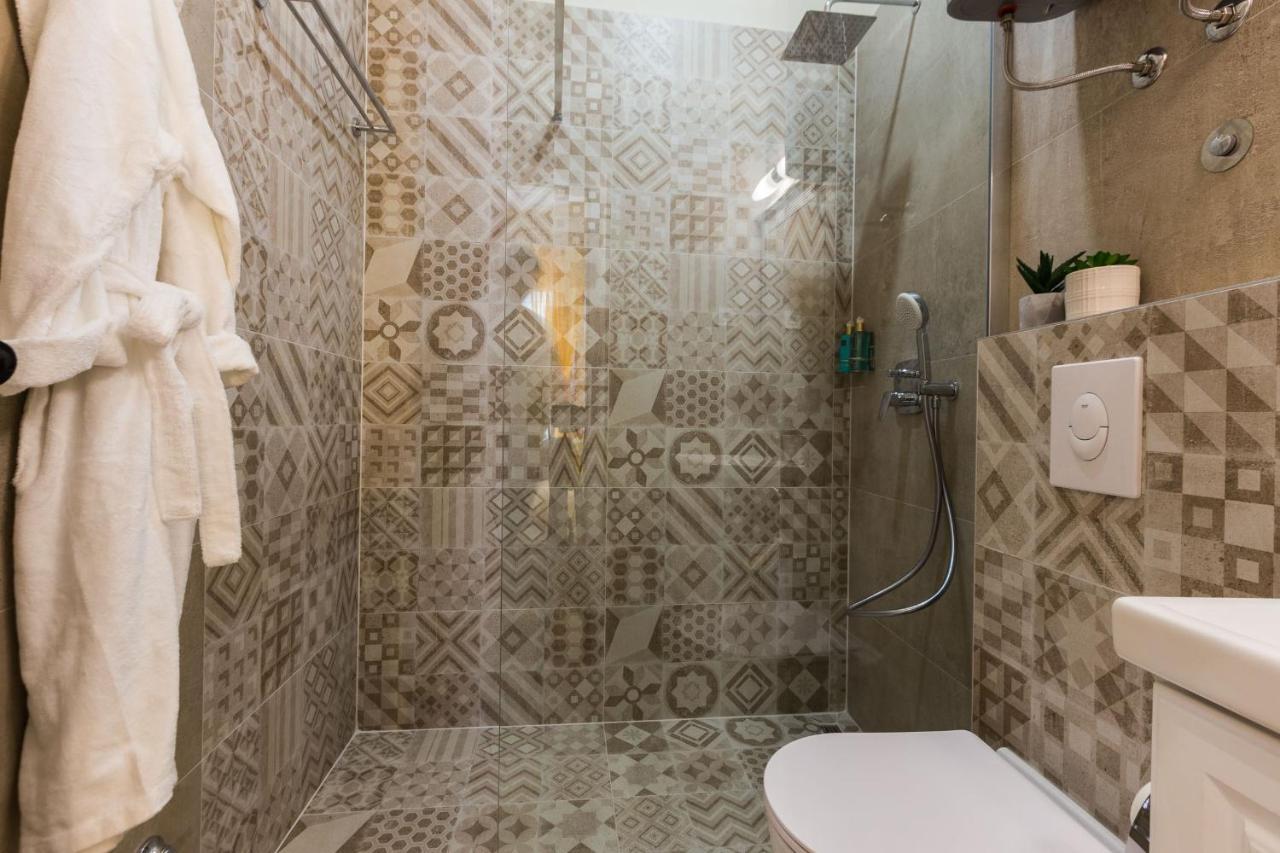 Angie Central Rooms ザダル エクステリア 写真