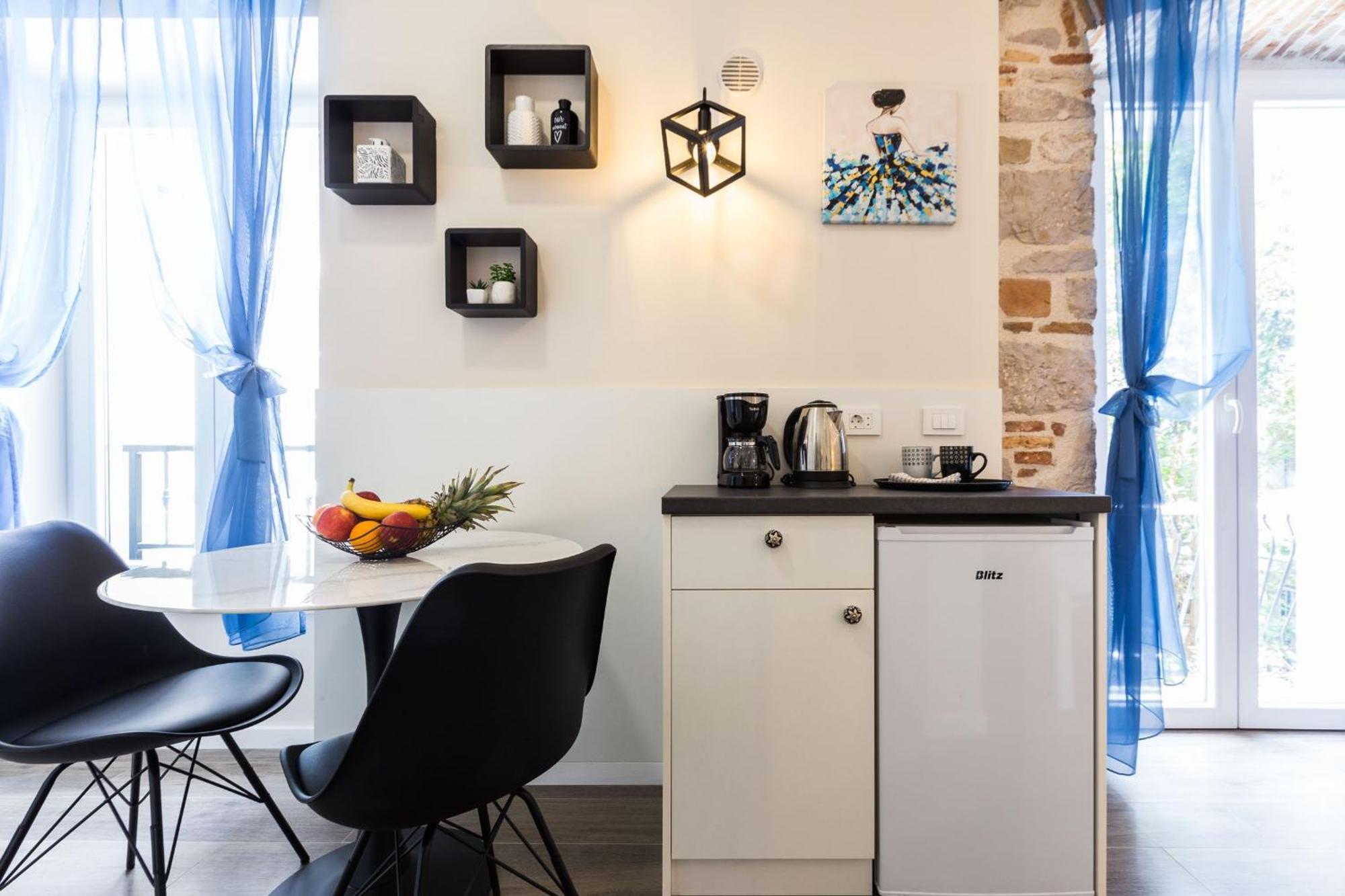 Angie Central Rooms ザダル 部屋 写真
