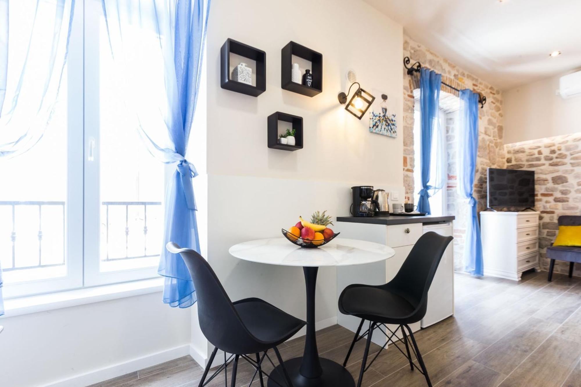 Angie Central Rooms ザダル 部屋 写真
